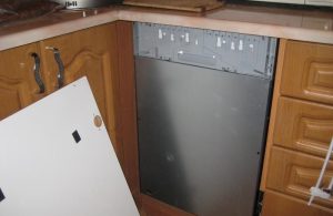 Установка фасада на посудомоечную машину в Первоуральске