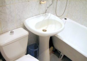Установка раковины тюльпан в ванной в Первоуральске